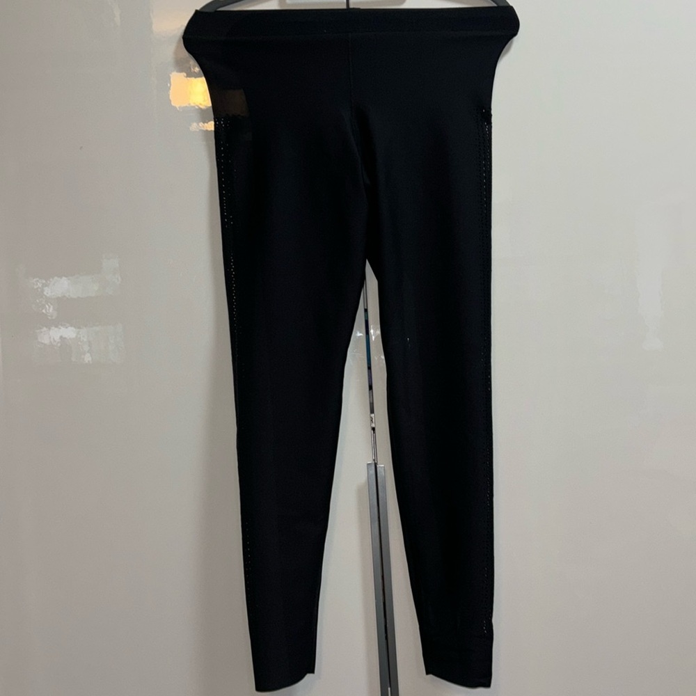 Ultracor women’s black leggings size large
